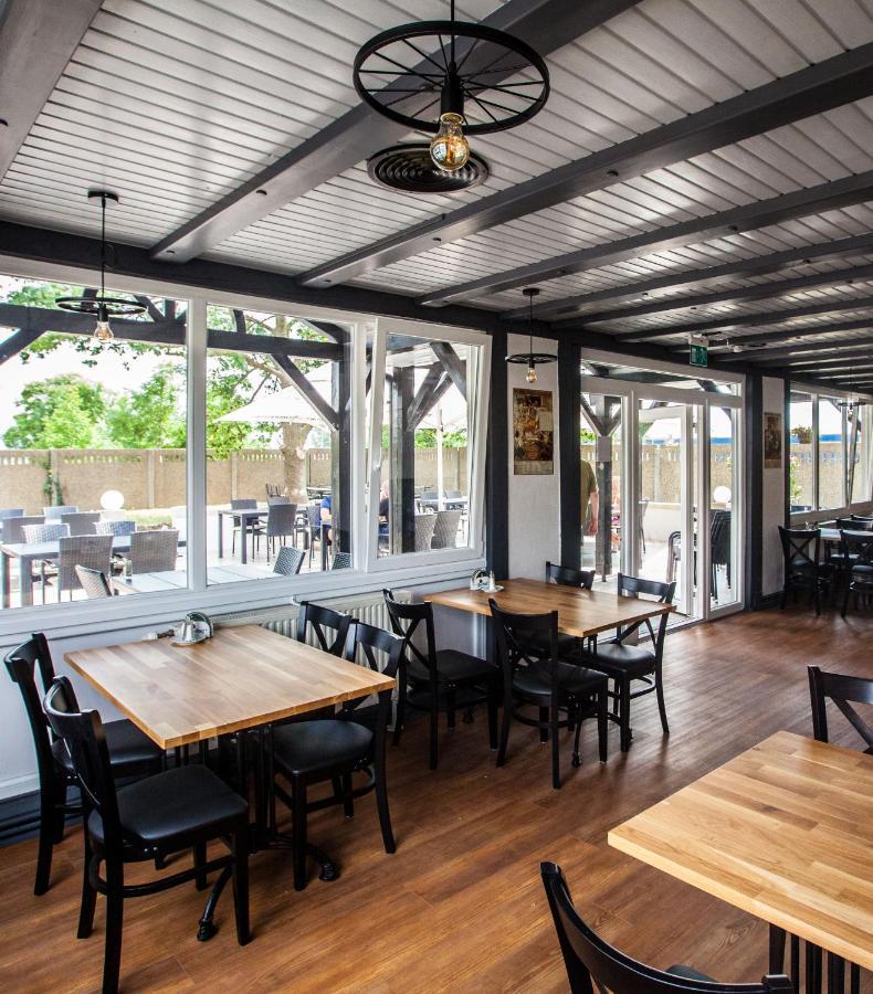 Hotel Rajka מראה חיצוני תמונה